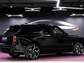 2025 Rolls-Royce Cullinan Black Badge I Рестайлинг (Series II), чёрный, 61900000 рублей, вид 5