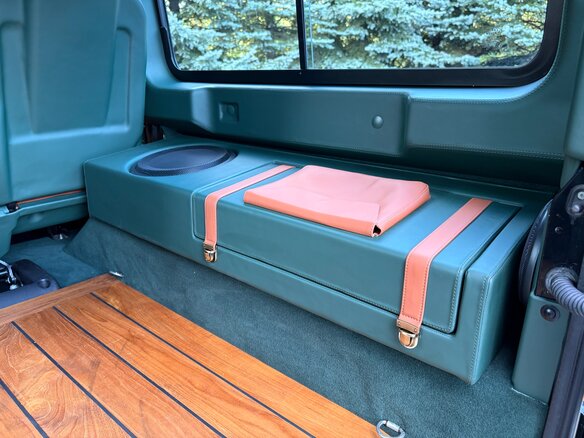 2013 Land Rover Defender 110 I Рестайлинг, зелёный, 7000000 рублей - вид 22
