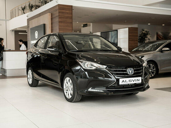 2024 Changan Alsvin, чёрный - вид 2