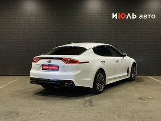 2019 Kia Stinger I, белый, 2550000 рублей, вид 5