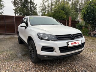 2010 Volkswagen Touareg II, белый, 2950000 рублей, вид 1