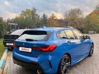 2022 BMW 1 серии 120i III (F40), синий, 3690000 рублей, вид 5