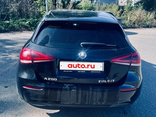 2019 Mercedes-Benz A-Класс 200 IV (W177), чёрный, 1900000 рублей, вид 4