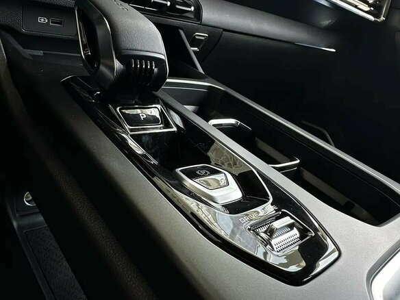 2026 Geely Okavango I Рестайлинг, белый, 4025000 рублей - вид 5