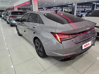 2022 Hyundai Avante VII, серебристый, 1830000 рублей, вид 4