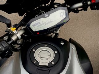 2014 Yamaha MT-07 (FZ-07), серый, 500000 рублей, вид 5