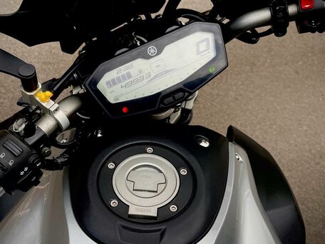 2014 Yamaha MT-07 (FZ-07), серый, 500000 рублей, вид 5