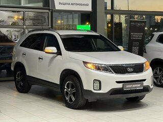 2019 Kia Sorento II Рестайлинг, белый, 1795000 рублей, вид 1