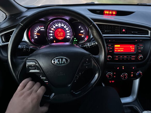 2017 Kia Ceed II Рестайлинг, серый, 1295000 рублей - вид 12