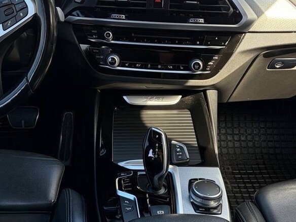 2017 BMW X3 30i xDrive III (G01), чёрный, 2950000 рублей - вид 9