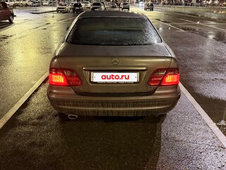 2000 Mercedes-Benz CLK-Класс 320 I (W208) Рестайлинг, серый, 400000 рублей, вид 5