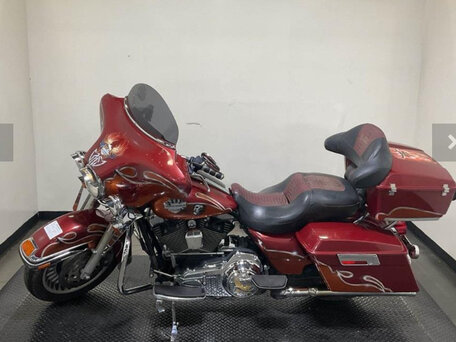 2011 Harley-Davidson Electra Glide, оранжевый, 630000 рублей, вид 2