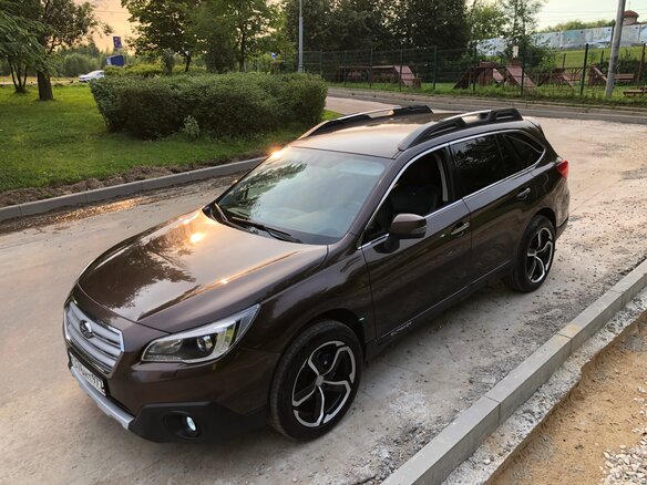 2017 Subaru Outback V, коричневый, 2300000 рублей
