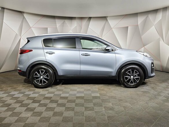 2019 Kia Sportage IV Рестайлинг, серебристый, 2175150 рублей - вид 5