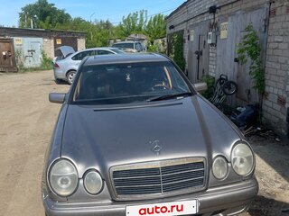 1995 Mercedes-Benz E-Класс 230 II (W210, S210), серебристый, 310000 рублей, вид 2