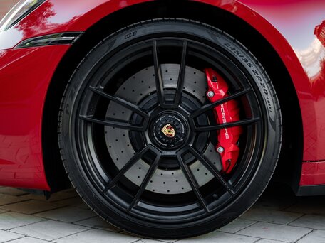 2022 Porsche 911 Carrera 4 GTS VIII (992), красный, 17490000 рублей, вид 5