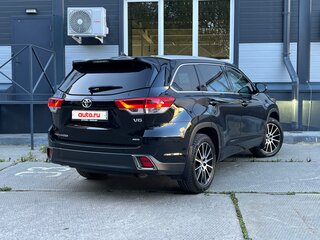 2017 Toyota Highlander III (XU50) Рестайлинг, чёрный, 3449000 рублей, вид 4