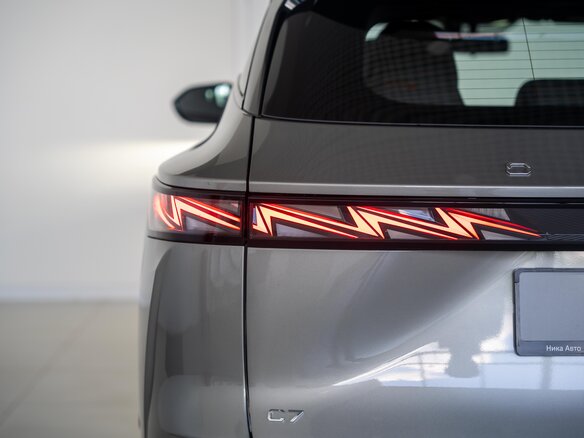 2026 Omoda C7, серебристый, 3099000 рублей - вид 33