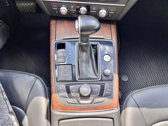 2013 Audi A6 IV (C7), серый, 1430000 рублей - вид 25