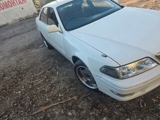 1996 Toyota Mark II VIII (X100), белый, 550000 рублей, вид 2