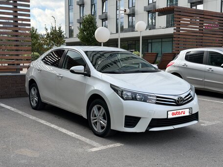 2013 Toyota Corolla XI (E160, E170, E180), белый, 1100000 рублей, вид 2