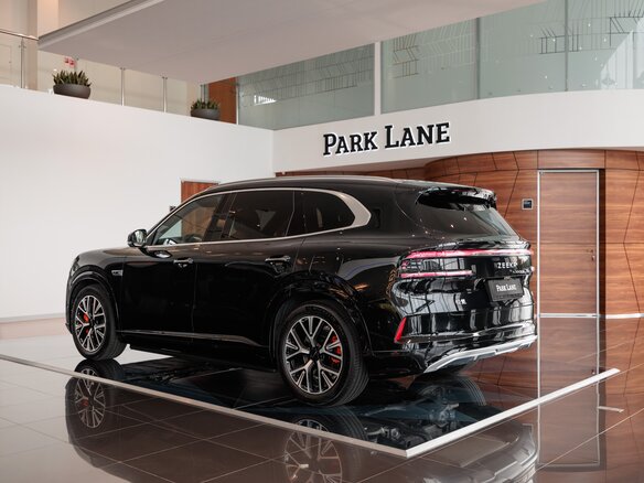 2026 Zeekr 8X 70 kWh, чёрный - вид 1