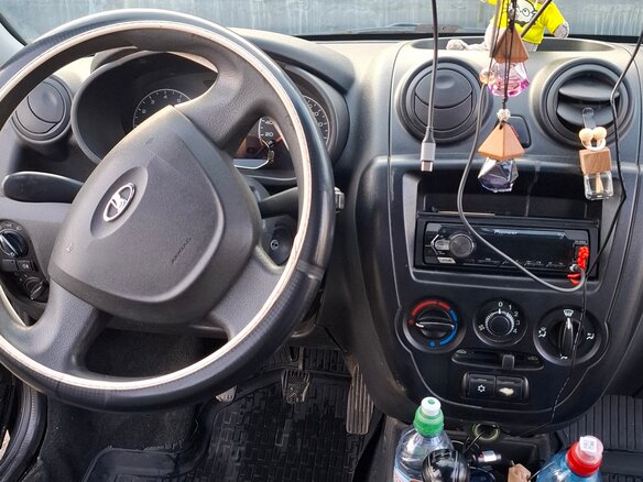 2013 Lada (ВАЗ) Granta I, чёрный, 250000 рублей - вид 7