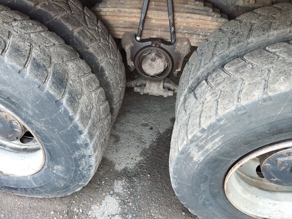2012 Iveco Trakker, красный, 1500000 рублей - вид 20