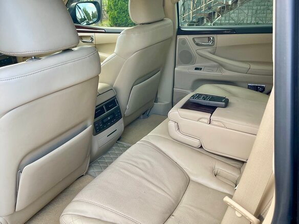 2008 Lexus LX 570 III, чёрный - вид 8