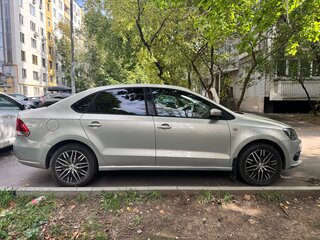 2013 Volkswagen Polo V, серебристый, 880000 рублей, вид 2
