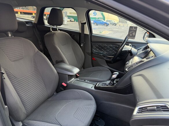 2015 Ford Focus III Рестайлинг, серый, 1050000 рублей - вид 11