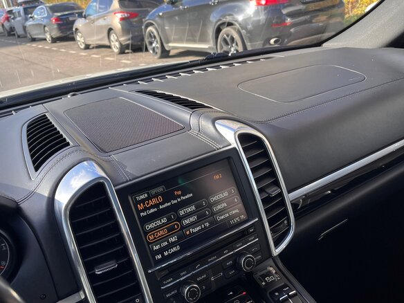 2010 Porsche Cayenne II (958), бежевый, 1950000 рублей - вид 6