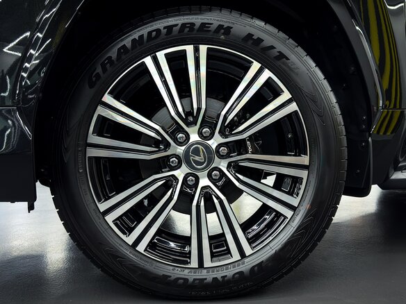 2025 Lexus LX 600 IV, чёрный - вид 9