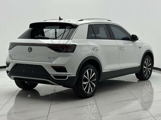 2023 Volkswagen T-Roc I Рестайлинг, белый, 1920000 рублей, вид 5
