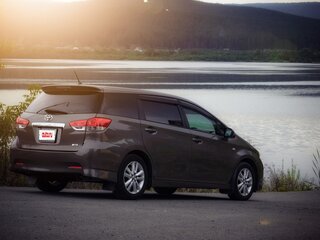2009 Toyota Wish II, коричневый, 1150000 рублей, вид 4