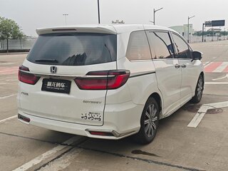 2024 Honda Odyssey V Рестайлинг 2, белый, 4877700 рублей, вид 3