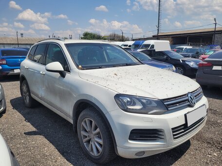 2012 Volkswagen Touareg II, белый, 1830000 рублей, вид 1