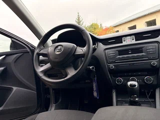 2014 Skoda Octavia III (A7), чёрный, 880000 рублей, вид 5