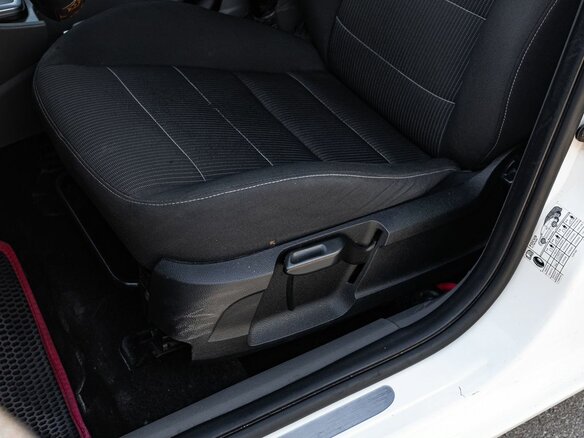 2009 Ford Focus II Рестайлинг, белый - вид 11