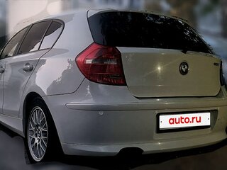 2010 BMW 1 серии 116i I (E81/E82/E87/E88) Рестайлинг, белый, 690000 рублей, вид 5