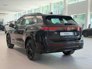 2026 Volkswagen Tiguan L Pro III (China Market), чёрный, 5990000 рублей, вид 5