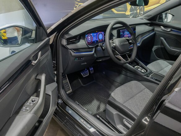 2025 Skoda Octavia IV (A8) Рестайлинг, чёрный - вид 18