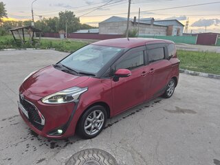 2021 Toyota Sienta II Рестайлинг, пурпурный, 1590000 рублей, вид 1