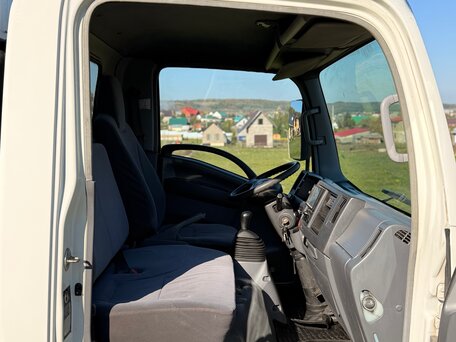 2010 Isuzu Elf (N-series), белый, 720000 рублей, вид 3