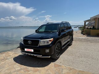 2013 Toyota Land Cruiser 200 Series Рестайлинг 1, чёрный, 3800000 рублей, вид 4