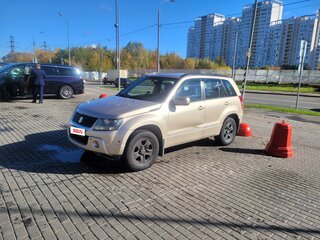 2010 Suzuki Grand Vitara II Рестайлинг, бежевый, 600000 рублей, вид 2