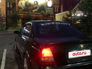 2003 Mazda 323 VI (BJ) Рестайлинг, зелёный, 180000 рублей, вид 3