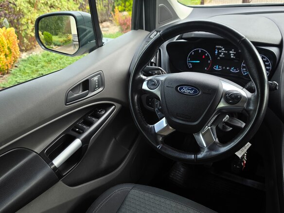 2022 Ford Tourneo Connect Grand II Рестайлинг, серебристый, 1950000 рублей - вид 25