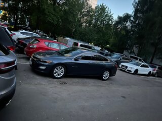 2019 Chevrolet Malibu IX Рестайлинг, серый, 1560000 рублей, вид 1