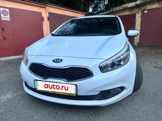 2014 Kia Ceed II, белый, 1050000 рублей, вид 2